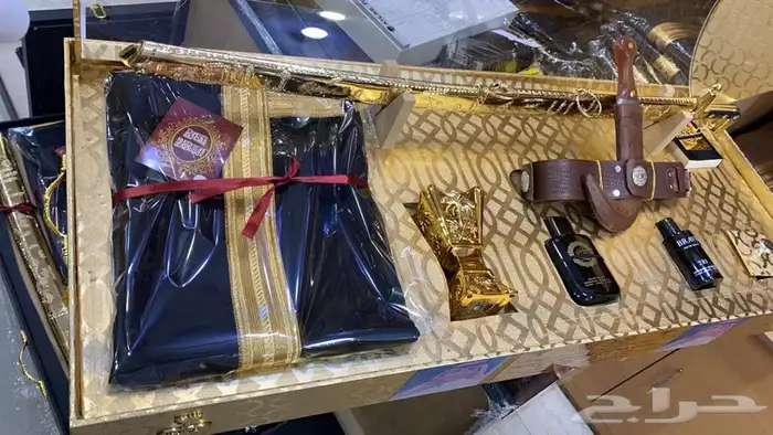 هدية بشت سيوف درع زوج ترقية سيف مع مشالح 26