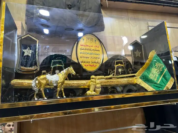 هدية بشت سيوف درع زوج ترقية سيف مع مشالح 24