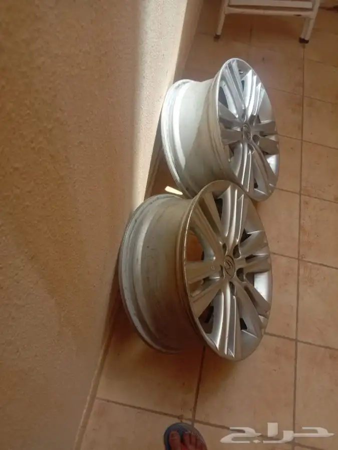 للبيع جنوط لكزس ES الوحده ب 100 1