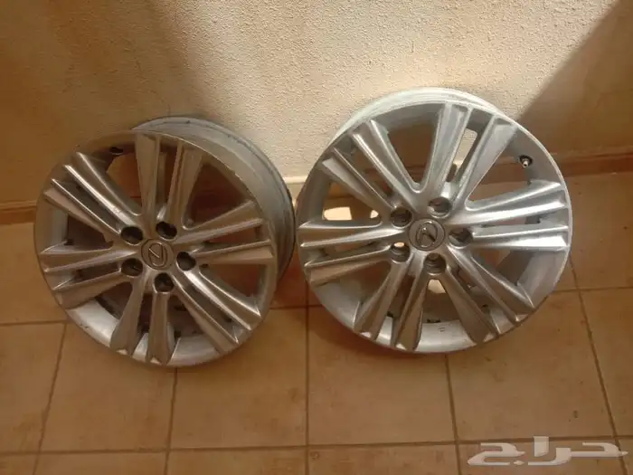 للبيع جنوط لكزس ES الوحده ب 100 0