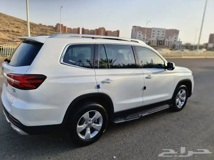 ام جي 2020 RX8 11