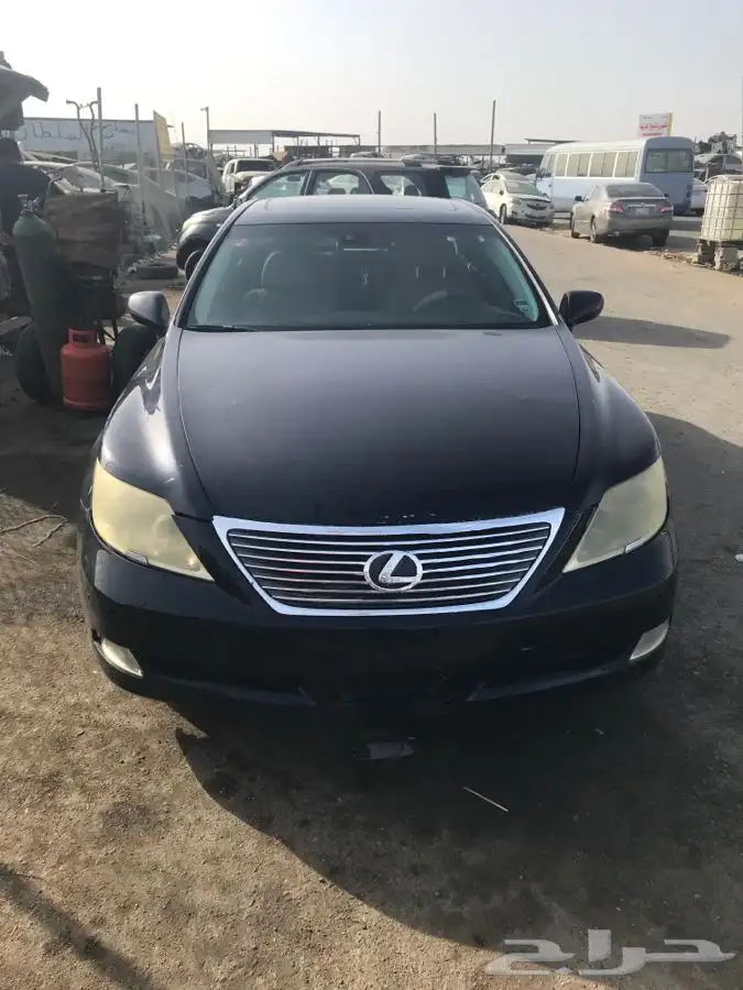 قطع غيار تشليح لكزس 460 موديل 2008 0