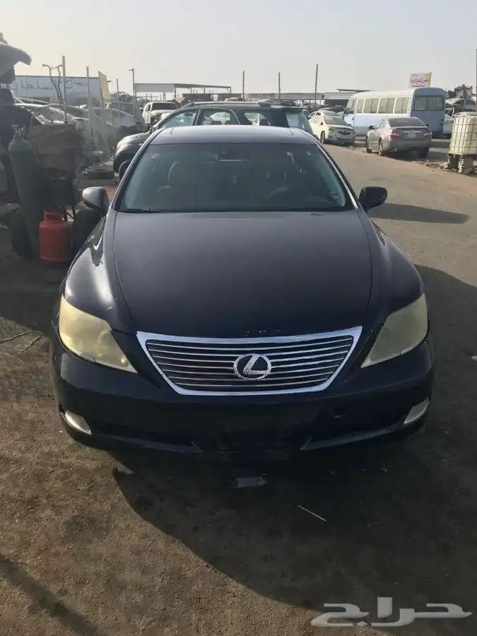 قطع غيار تشليح لكزس 460 موديل 2008 1