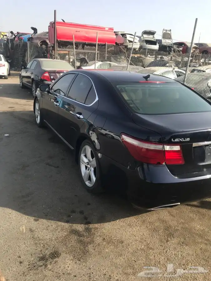 قطع غيار تشليح لكزس 460 موديل 2008 4