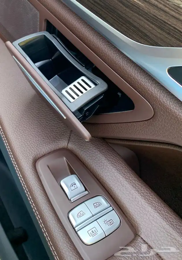 ممشي 28ألف كيلوضمان الوكيل4سلندر موفرهBMW 730 شبه جديده 23
