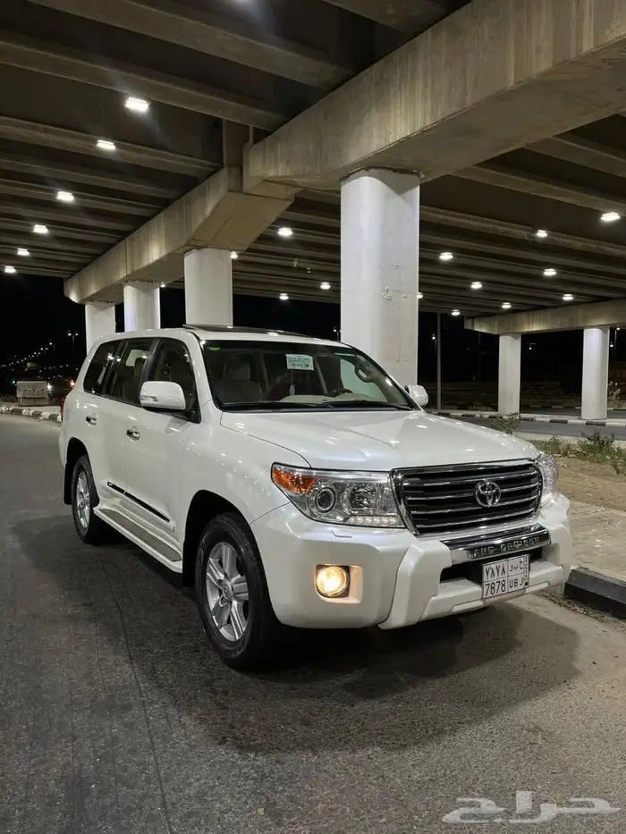 تويوتا لاندكروزر 2014 مخزن مباع 18