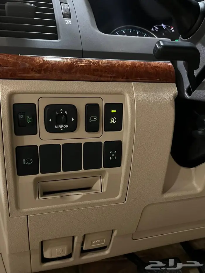 تويوتا لاندكروزر 2014 مخزن مباع 39