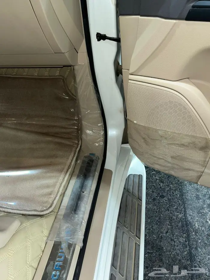 تويوتا لاندكروزر 2014 مخزن مباع 44