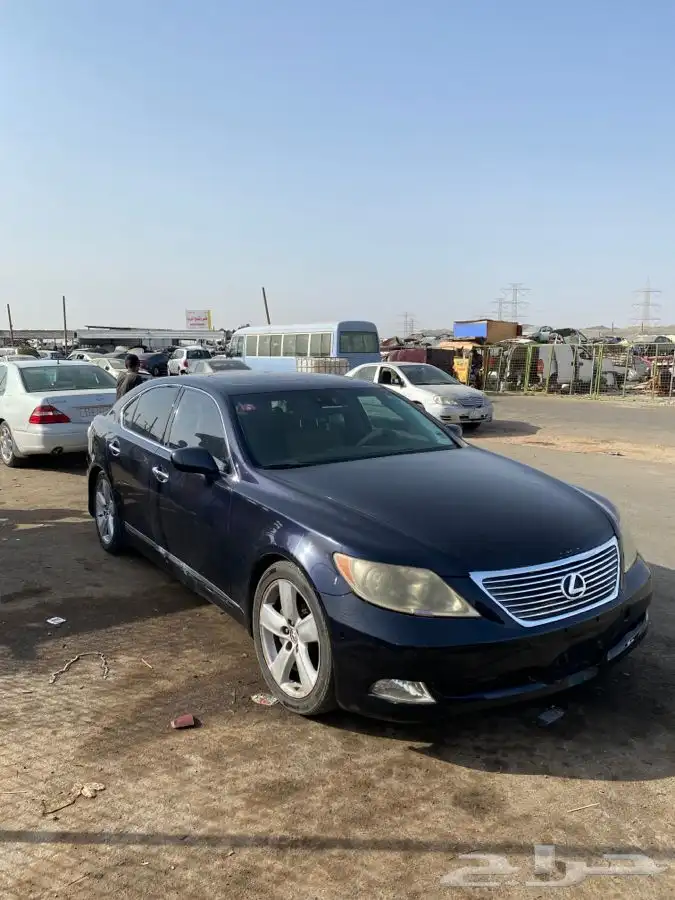 قطع غيار تشليح لكزس ال اس 460 موديل 2008 1