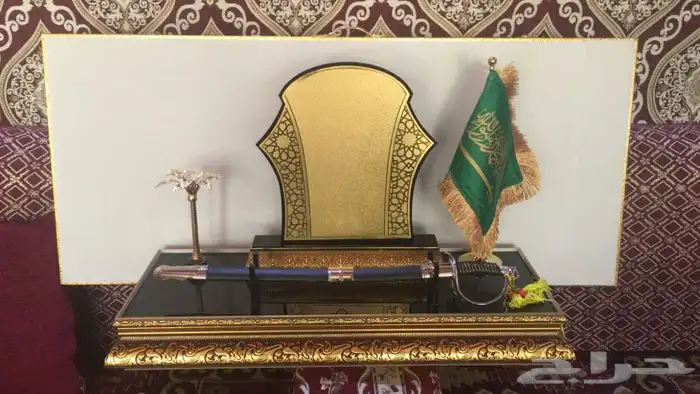 دروع و سيوف فاخره كبيرة و صغيرة 45