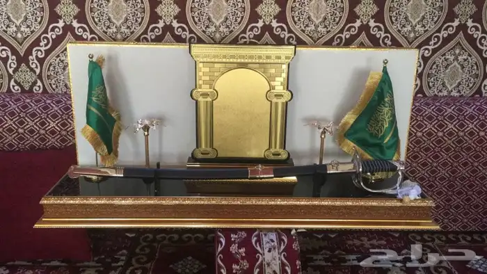 دروع و سيوف فاخره كبيرة و صغيرة 42