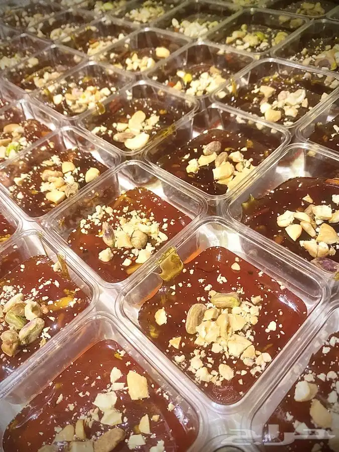 حلوى بحرينية ملكية وحلوى عمانية سلطانية وكوكيز بالشوكولاتة 13