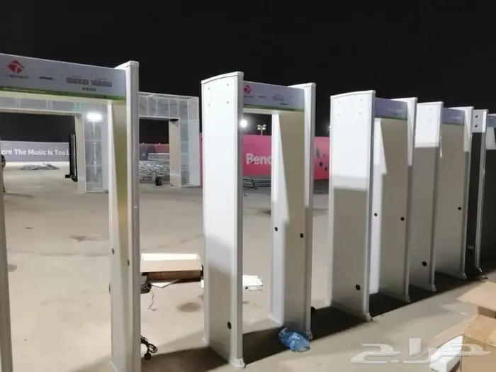 بوابات تنظيم الحفلات والمعارض وتفتيش الاشخاص 3