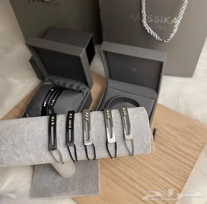 اكسسوارات رجالي ونسائي ماركات عالمية وتغليف هدايا لا يفوتكم 77