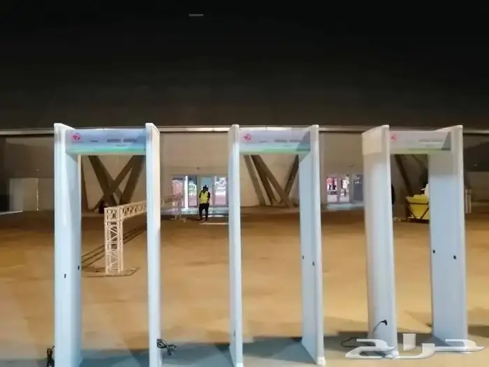 بوابات كشف المعادن اجهزة امنية للكشف الحقائب 2