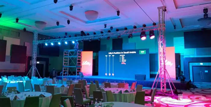 تنظيم حفلات go event مسارح صوتيات شاشات بيم ليد بار 12