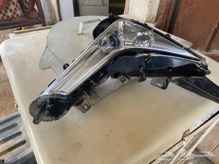 كشاف صدام جيب لكزس 0