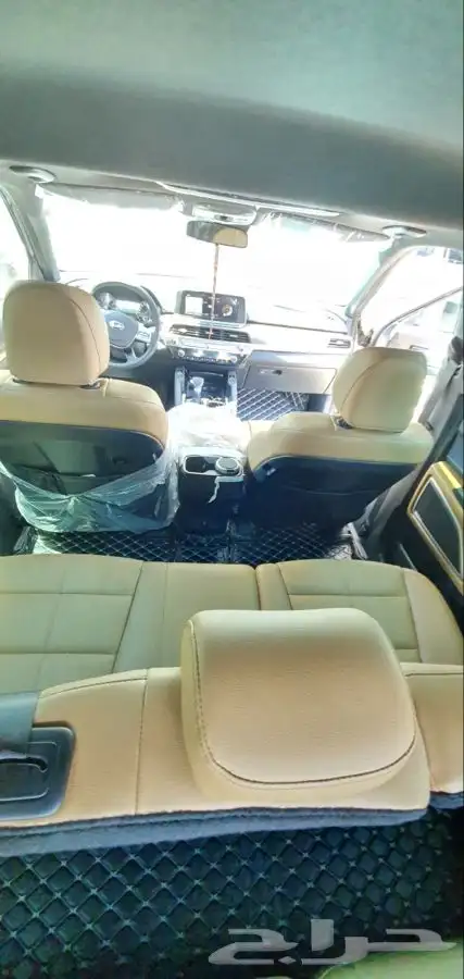 ارضيات جلد فاخرة lx570 39