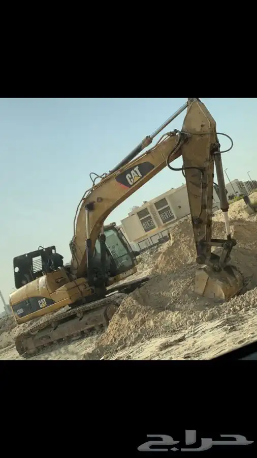 بوكلين كتربلر بكت للإيجار مطلوب عقد طويل 0
