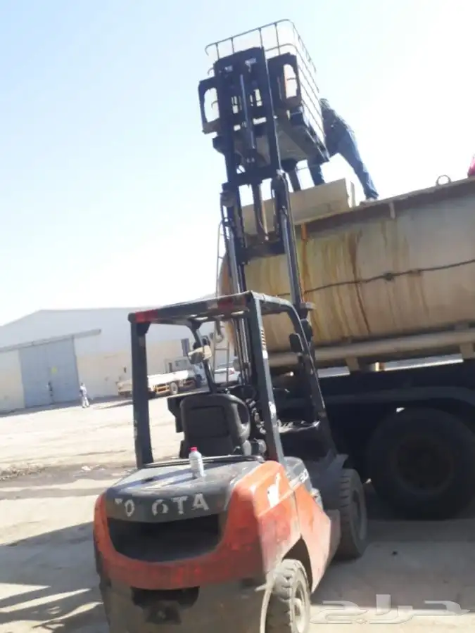 تأجير رافعات شوكيه سكين four Klifts 5