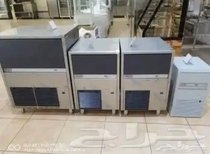 صانعات ثلج مكعبات (آيس ميكر) BREMA بمقاسات مختلفة 3