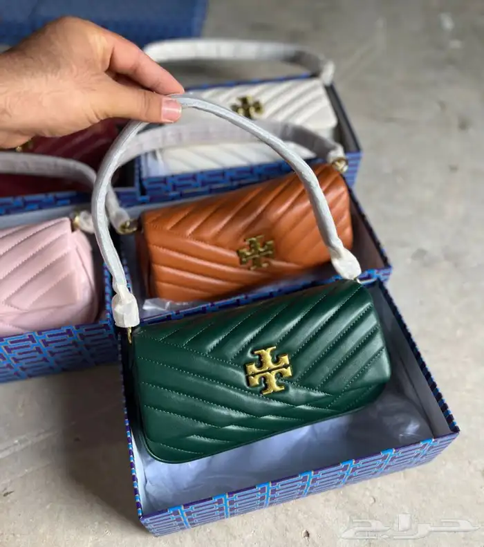 شنط وشوزات درجه اولى 64