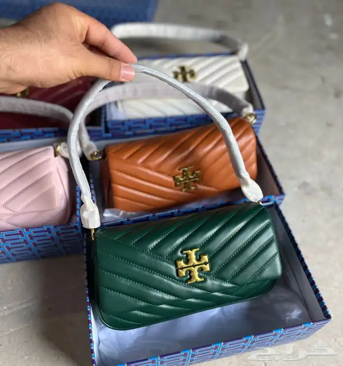 شنط وشوزات درجه اولى 62