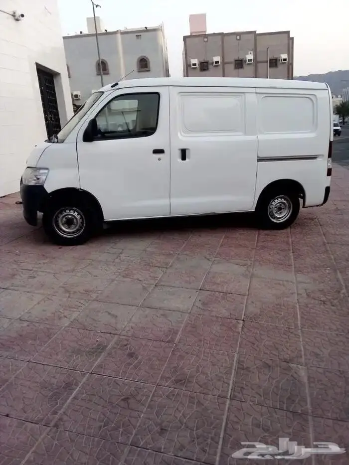 باص بضاعة للايجار للايجار فان توصيل 2