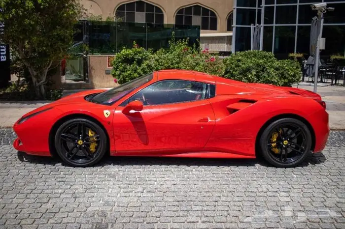 مكتب تأجير سيارات في دبي 0