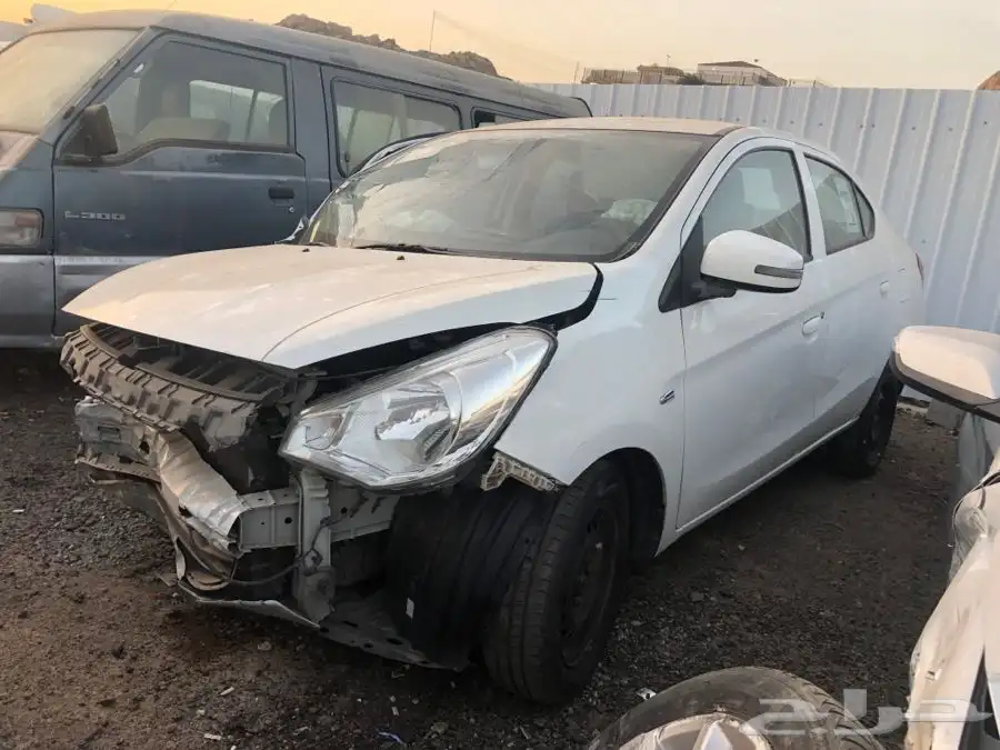 متسوبيشي اتراج تشليح قطع غيار اتراج 7