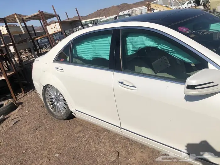 قطع غيار 2013s300مرسيدس 5