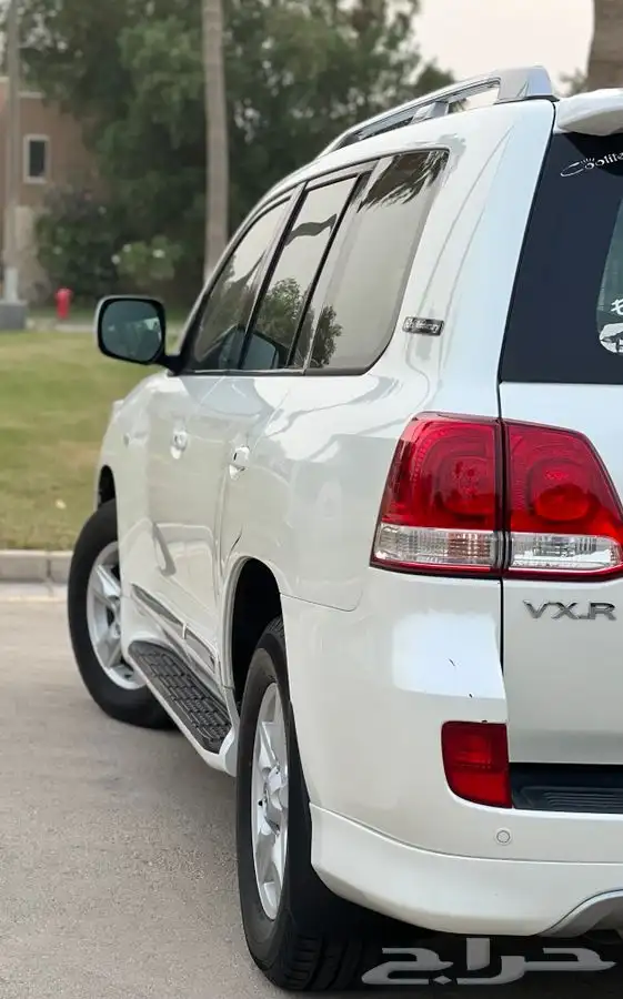 لاند كروزر ممشى قليل وكالة VXR 2011( تم البيع ) 25
