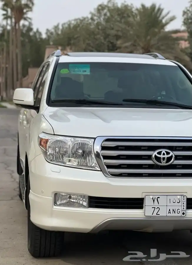 لاند كروزر ممشى قليل وكالة VXR 2011( تم البيع ) 39