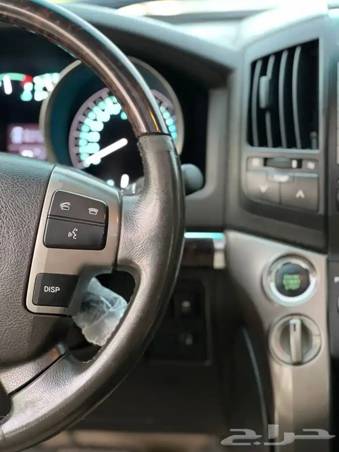 لاند كروزر ممشى قليل وكالة VXR 2011( تم البيع ) 42