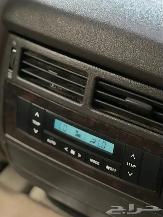 لاند كروزر ممشى قليل وكالة VXR 2011( تم البيع ) 48