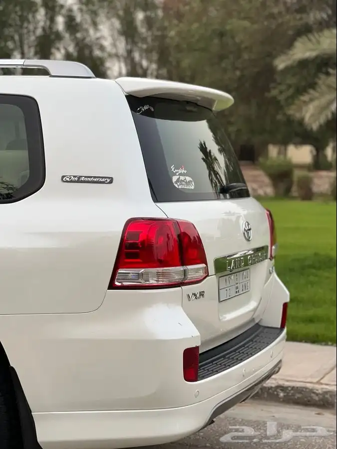 لاند كروزر ممشى قليل وكالة VXR 2011( تم البيع ) 13