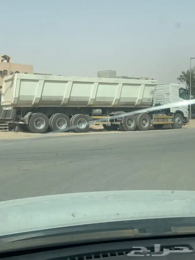 جميع مواد البناء بطحاء و رمل احمر و رمل ابيض و دفان 0