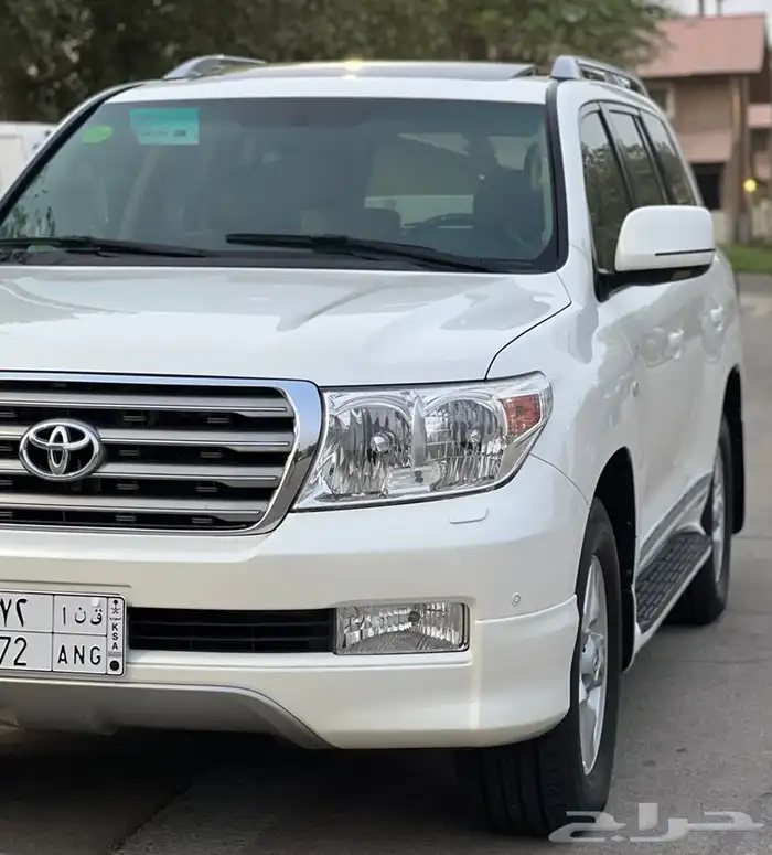 لاند كروزر ممشى قليل وكالة VXR 2011( تم البيع ) 40