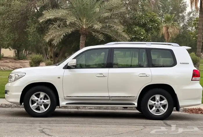 لاند كروزر ممشى قليل وكالة VXR 2011( تم البيع ) 10