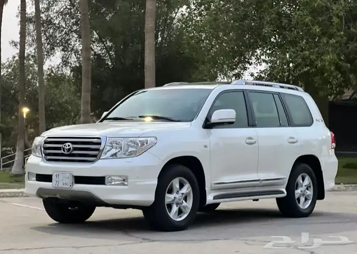 لاند كروزر ممشى قليل وكالة VXR 2011( تم البيع ) 38