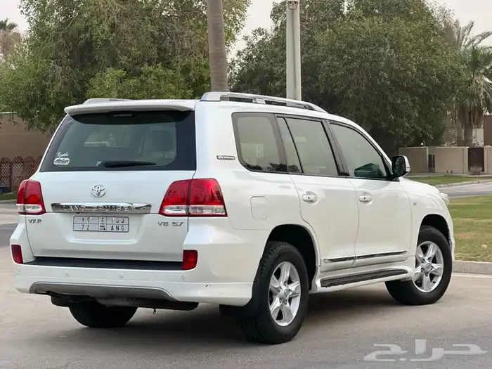لاند كروزر ممشى قليل وكالة VXR 2011( تم البيع ) 29