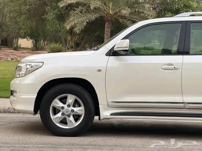 لاند كروزر ممشى قليل وكالة VXR 2011( تم البيع ) 11
