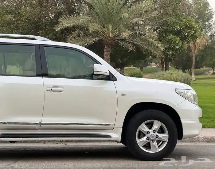 لاند كروزر ممشى قليل وكالة VXR 2011( تم البيع ) 7