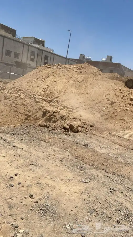 رمل احمر الفريش زيرو فايف خرسانه دفان 2