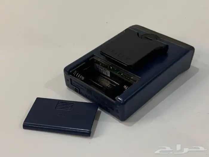 راديو ووكمان قديم ومميز من شركة سوني 1983 19