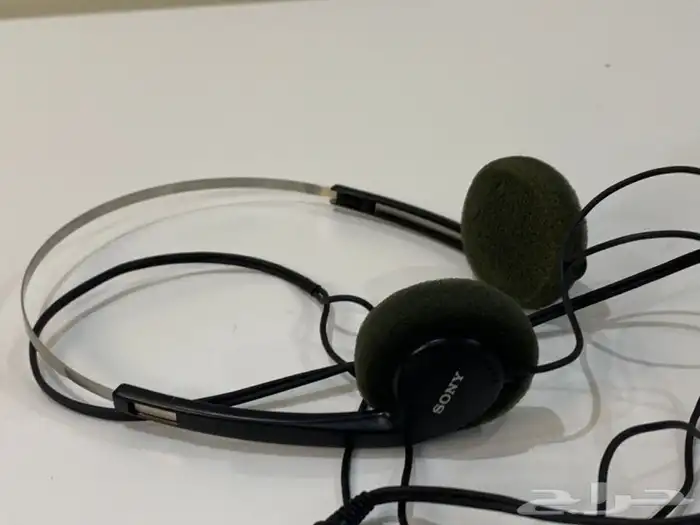 راديو ووكمان قديم ومميز من شركة سوني 1983 14