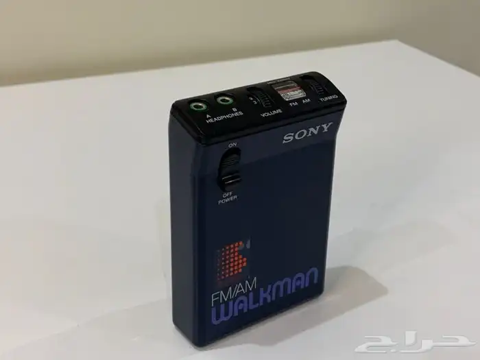 راديو ووكمان قديم ومميز من شركة سوني 1983 2