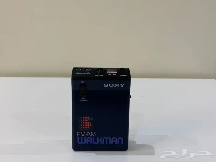راديو ووكمان قديم ومميز من شركة سوني 1983 1