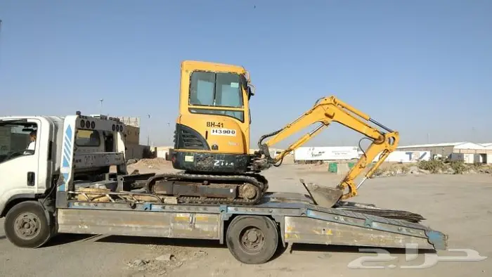 MINI EXCAVATOR 2-6 TON حفار صغير للايجار 2-6 طن 11
