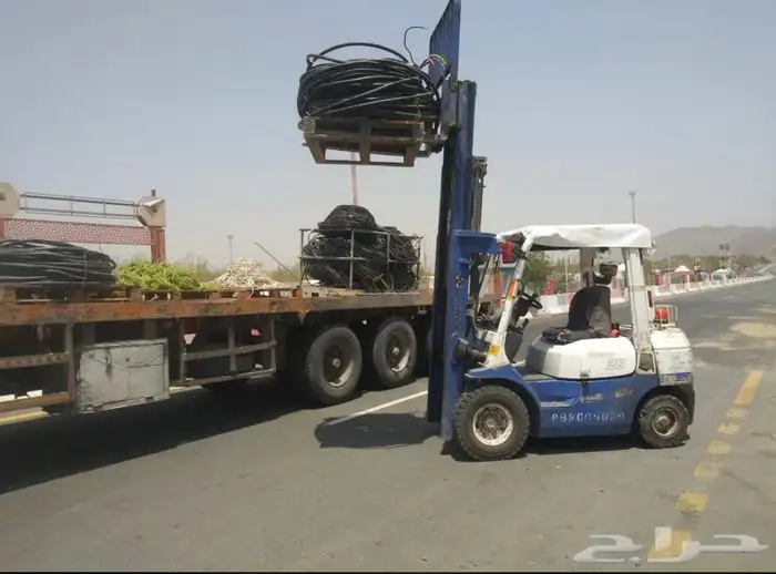 لدينا رافعات شوكية فور كلفت بانواعها للاجار 0596165341 12